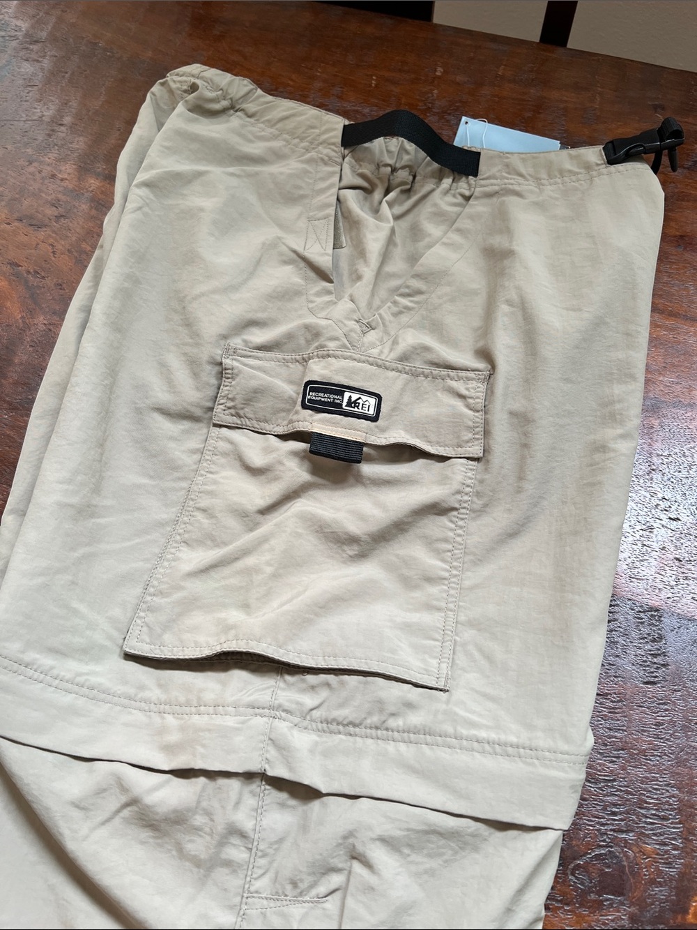 REI Sahara Zip-Off Utility Cargo Convertible Pants Buckskin Tan Women's Size 10 - Picture 6 of 13